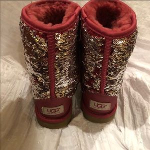 Short Pink Sparkle UGGS